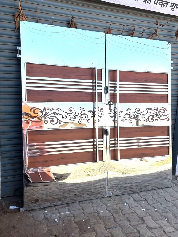 Main Gate 11