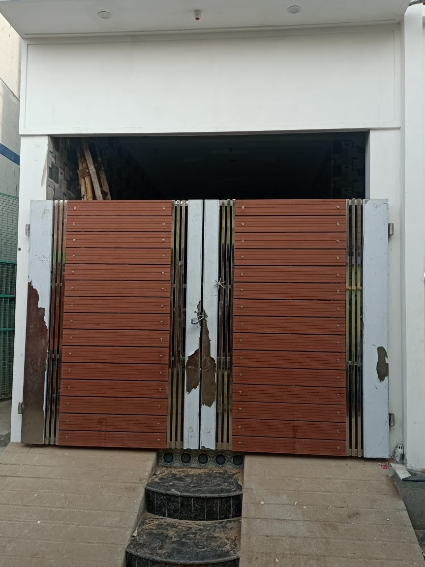 Main Gate 4